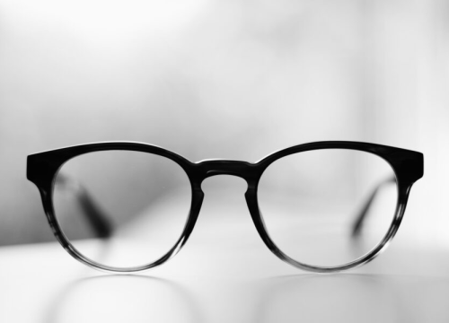 Prva pomoć za slomljene naočale: Popravite ih za čas