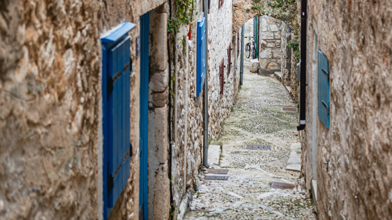 U Betini muškarac (67) izgradio ilegalni objekt na zaštićenoj obali