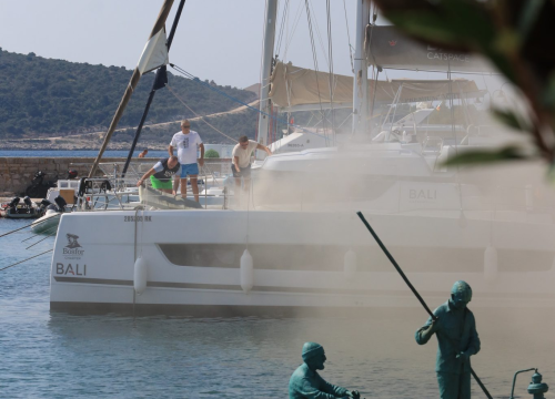 Fotografija 2 - Gotov očevid u Primoštenu: Šteta na katamaranu nakon požara pola milijuna eura