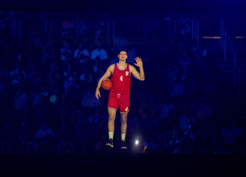 Memorijalna utakmica: Draženov hologram pozdravio bivše suigrače