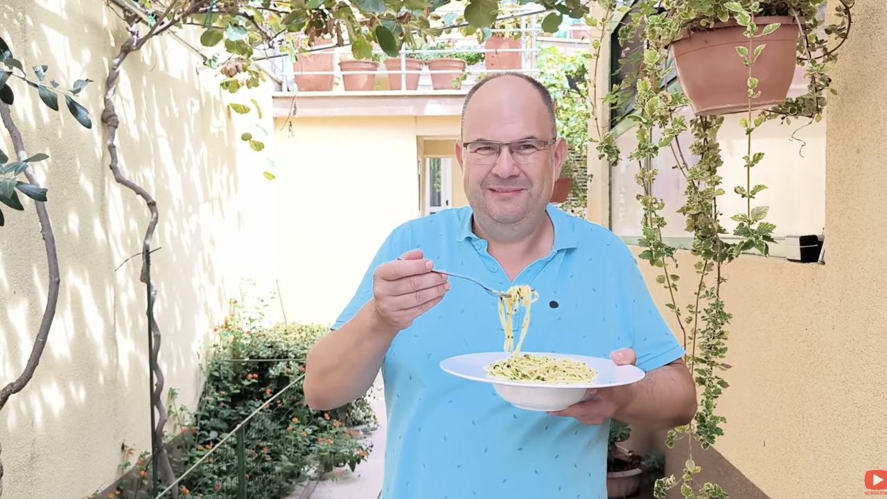 Obiteljska kužina by Ivo Kronja: Talijanski klasik 'Spaghetti aglio e olio' uz dalmatinski dodatak