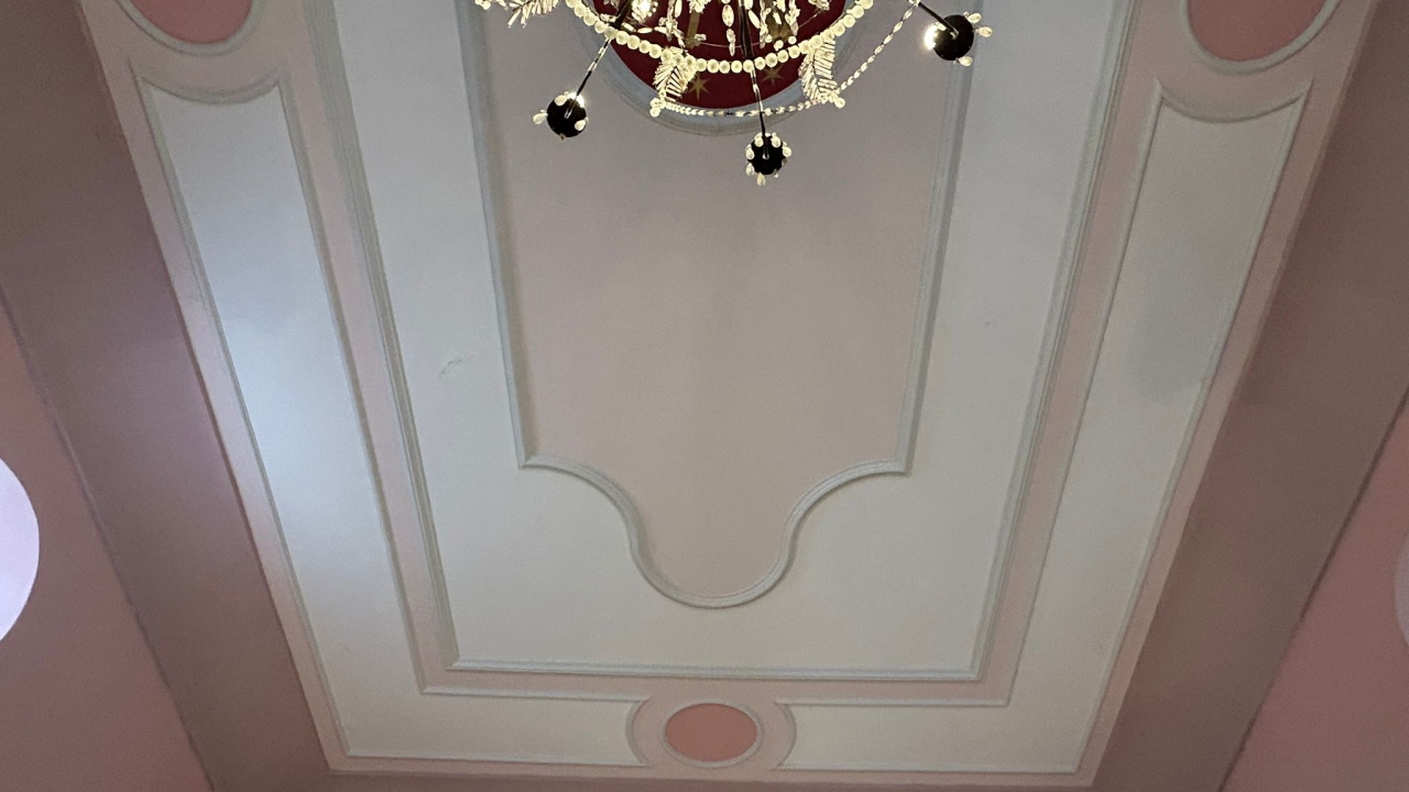 Restauracija neobaroknih stropnih štukatura kruna obnove žirjanske crkve