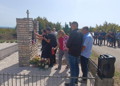 Fotografija 13 - Obilježena 30. godišnjica pogibije hrvatskih  branitelja Tomislava Karduma i Šime Džepine