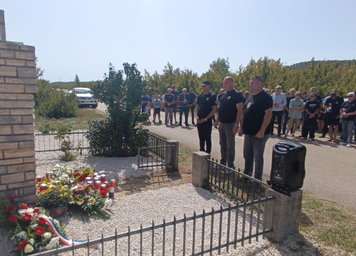 Fotografija 15 - Obilježena 30. godišnjica pogibije hrvatskih  branitelja Tomislava Karduma i Šime Džepine