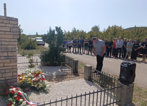 Fotografija 22 - Obilježena 30. godišnjica pogibije hrvatskih  branitelja Tomislava Karduma i Šime Džepine