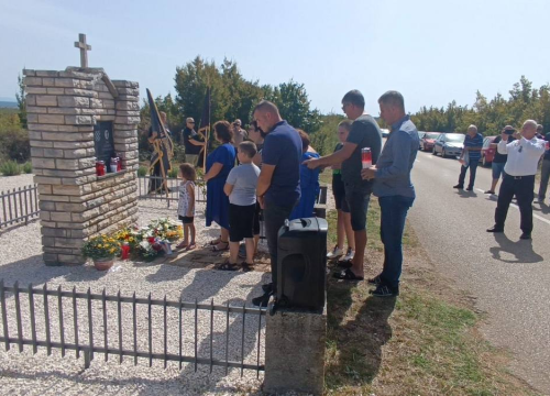 Fotografija 28 - Obilježena 30. godišnjica pogibije hrvatskih  branitelja Tomislava Karduma i Šime Džepine