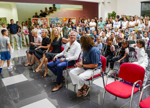 Fotografija 3 - Gradonačelnik Burić pozdravio prvašiće u OŠ Meterize