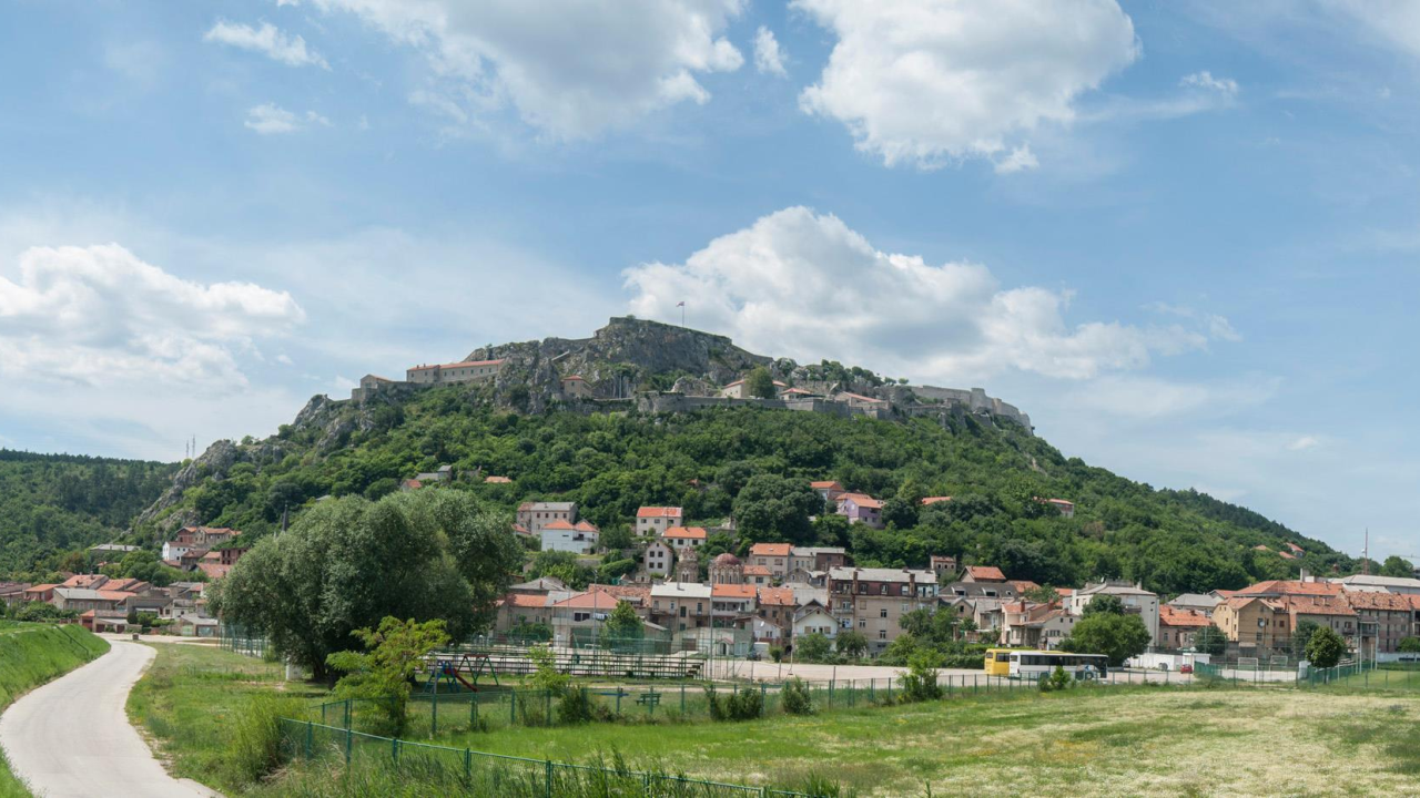 Ovog tjedna u Kninu prvi 'Publand - ljetni advent' u staroj gradskoj jezgri