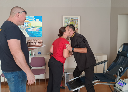 Fotografija 3 - Prvi put s 23 godine: Vodičanin Robert Pašara danas po stoti put darovao krv