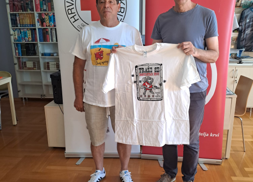 Fotografija 6 - Prvi put s 23 godine: Vodičanin Robert Pašara danas po stoti put darovao krv