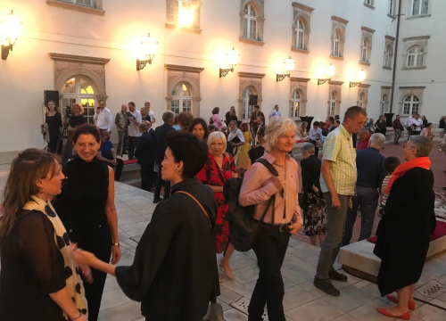 Fotografija 2 - Autorica izložbe šibenskog umjetnika Fortezze u Klovićima: 'Ovo je izložba koja se događa samo jednom u životu'