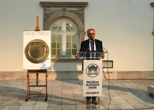 Fotografija 4 - Autorica izložbe šibenskog umjetnika Fortezze u Klovićima: 'Ovo je izložba koja se događa samo jednom u životu'