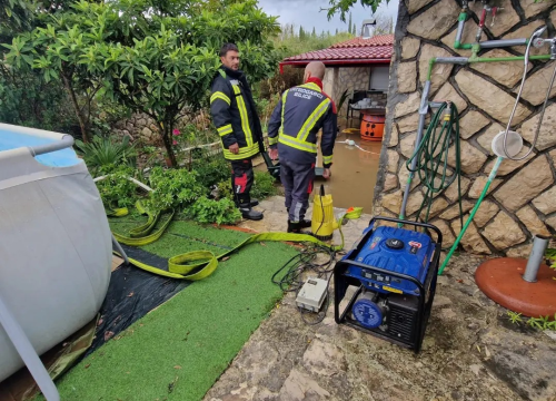 Posljedica nevremena: Na sve strane županijski vatrogasci ispumpavali poplavljene objekte