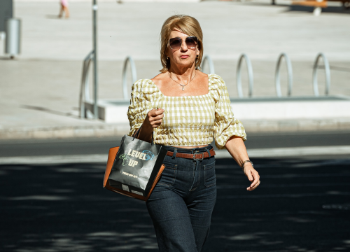 Fotografija 3 - Lijepi Šibenčani i gosti znaju kako dobro izgledati i po promjenjivom vremenu