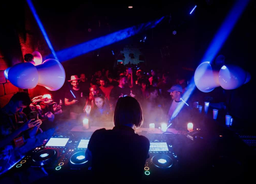 Fotografija 4 - Odlična zabava u Tunelu sinoć s ljudima iz SHIP-a i njihovim uzvanicima iz cijeloga svijeta