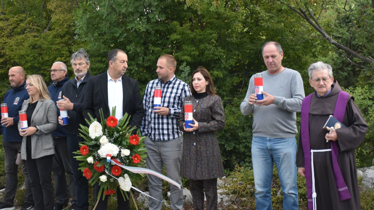 U Puljanima i Oklaju obilježena 33. godišnjica početka agresije na Prominu