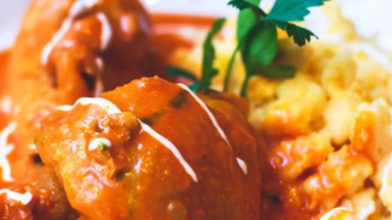 Pileći paprikaš: Mađarski recept za savršeno jelo