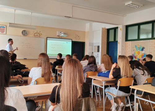 Fotografija 4 - Primjena AI u predviđanju trendova: Zanimljiva radionica TUŠ-a i VUŠ-a Šibenik