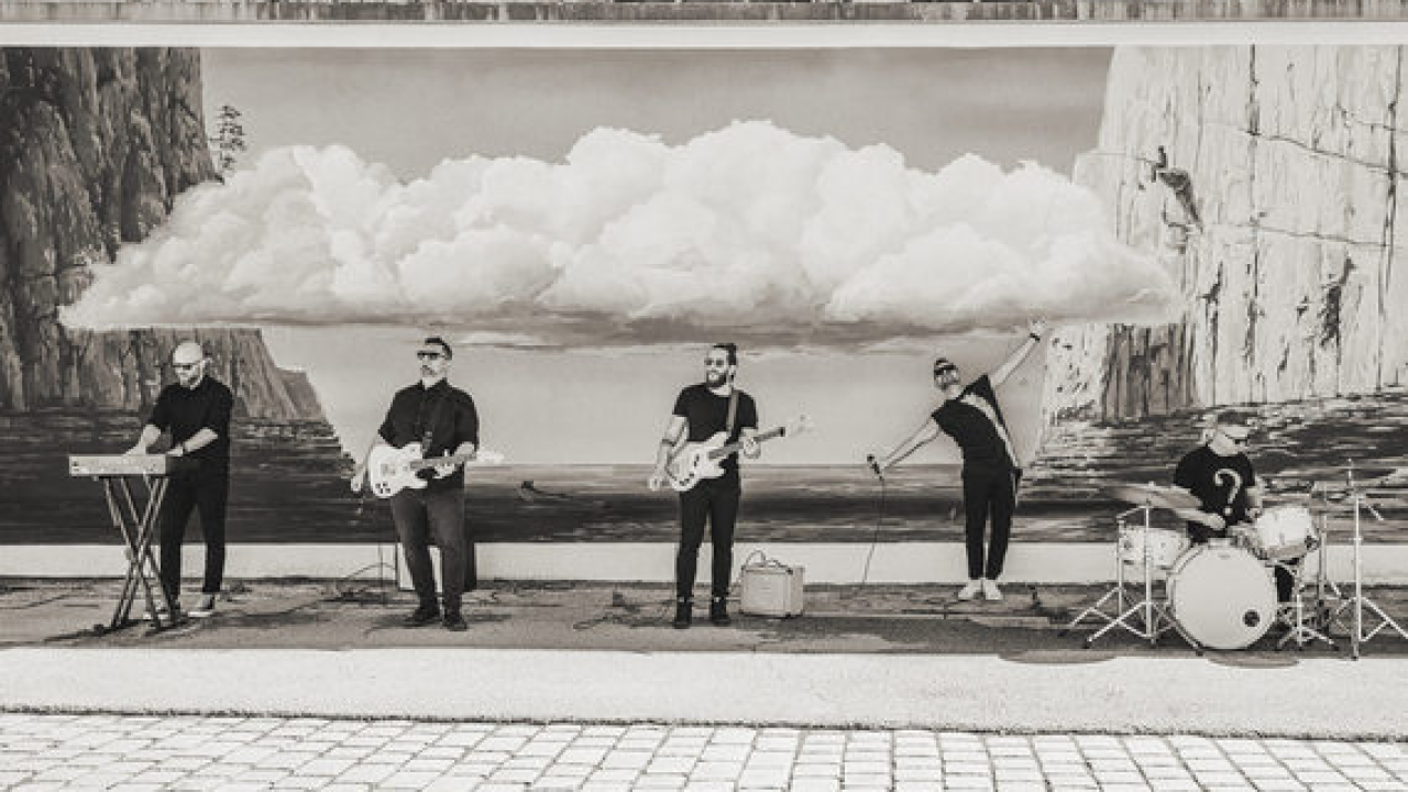 Vatra objavila 'Kako smo glupi' i  najavila akustični koncert