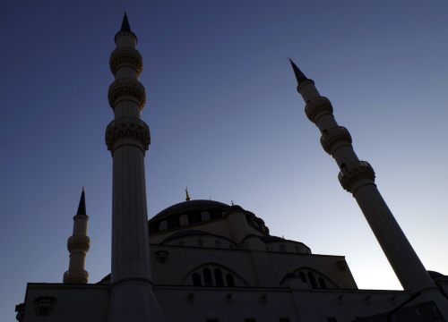 Albanija osniva muslimansku državu usred glavnog grada, imat će putovnice, ali i tajnu službu