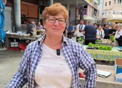 Subota na šibenskoj pijaci: 'Kod Dubravke je sve kvalitetno i domaće'
