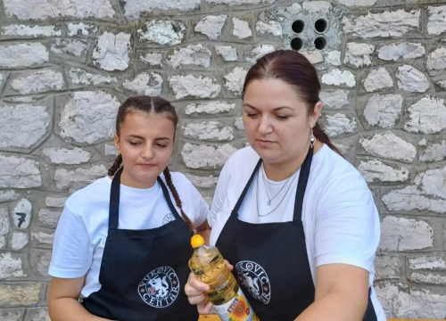 Fotografija 20 - Slavonski duh u srcu Dalmacije: Druženje uz čvarke i čobanac u Tribunju