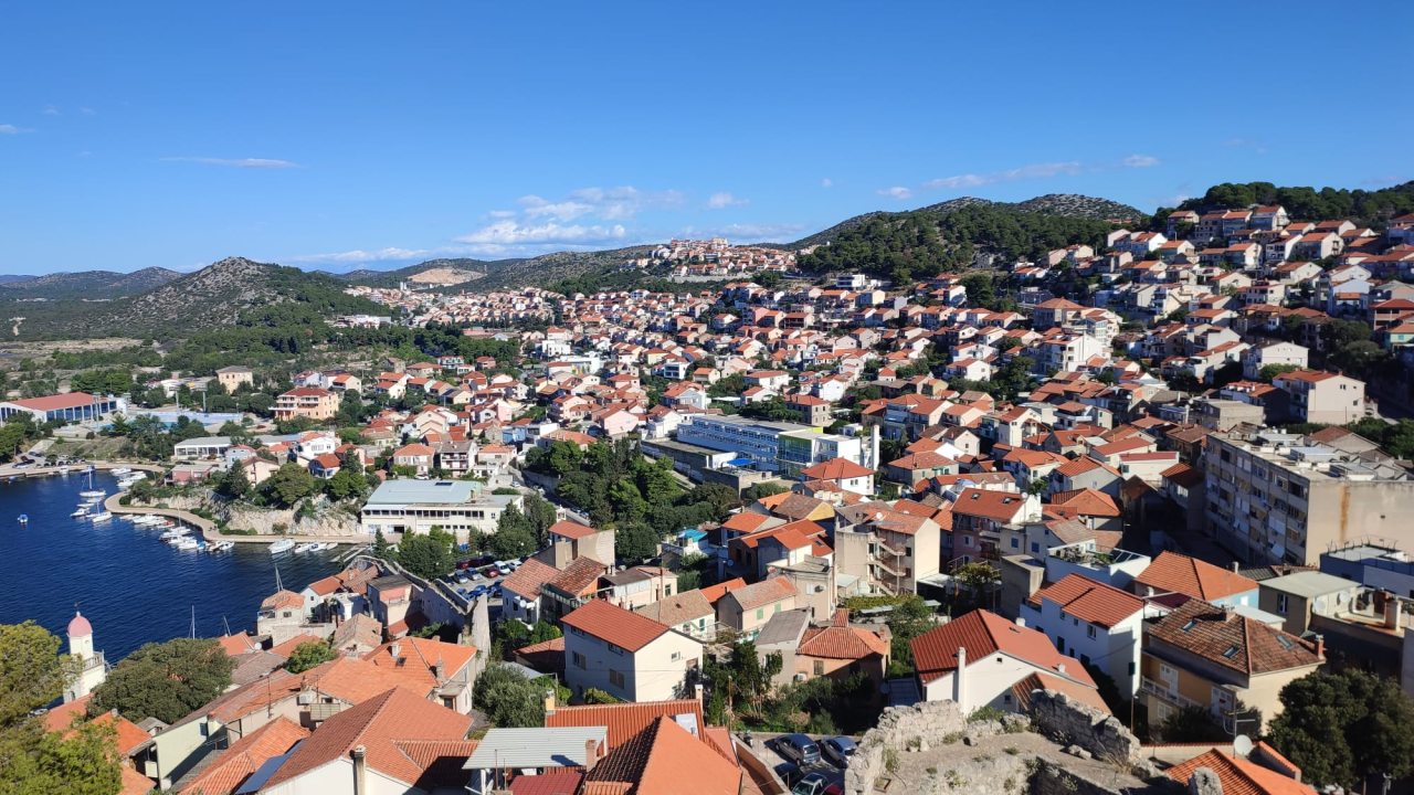 Pretežno sunčano, ali ne i prevruće