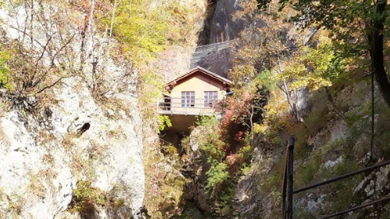 Na sat vremena od Knina: Pećina s kućom koju su nekad posjećivale stotine tisuća ljudi