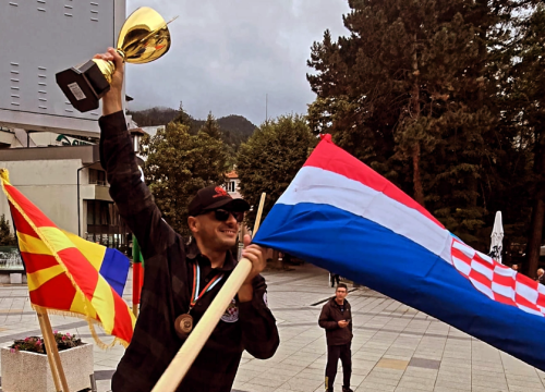 Kninjanin Šiljeg brončani na Jadransko-podunavskom kupu