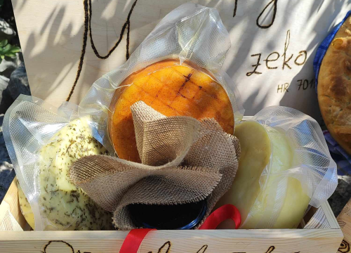 Fotografija 21 - Sve je krenulo s nekoliko ovaca, a danas obitelj Zelenika iz Knina ima pravo životinjsko carstvo