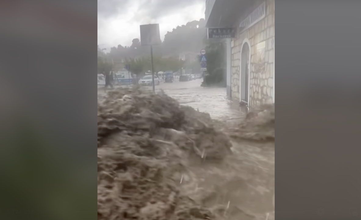 Podgoru pogodilo nevrijeme: 140 litara kiše izazvalo bujice koje nose sve pred sobom