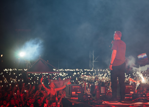 Fotografija 3 - Thompson objavio live verziju najnovijeg hita 'Ako ne znaš šta je bilo'