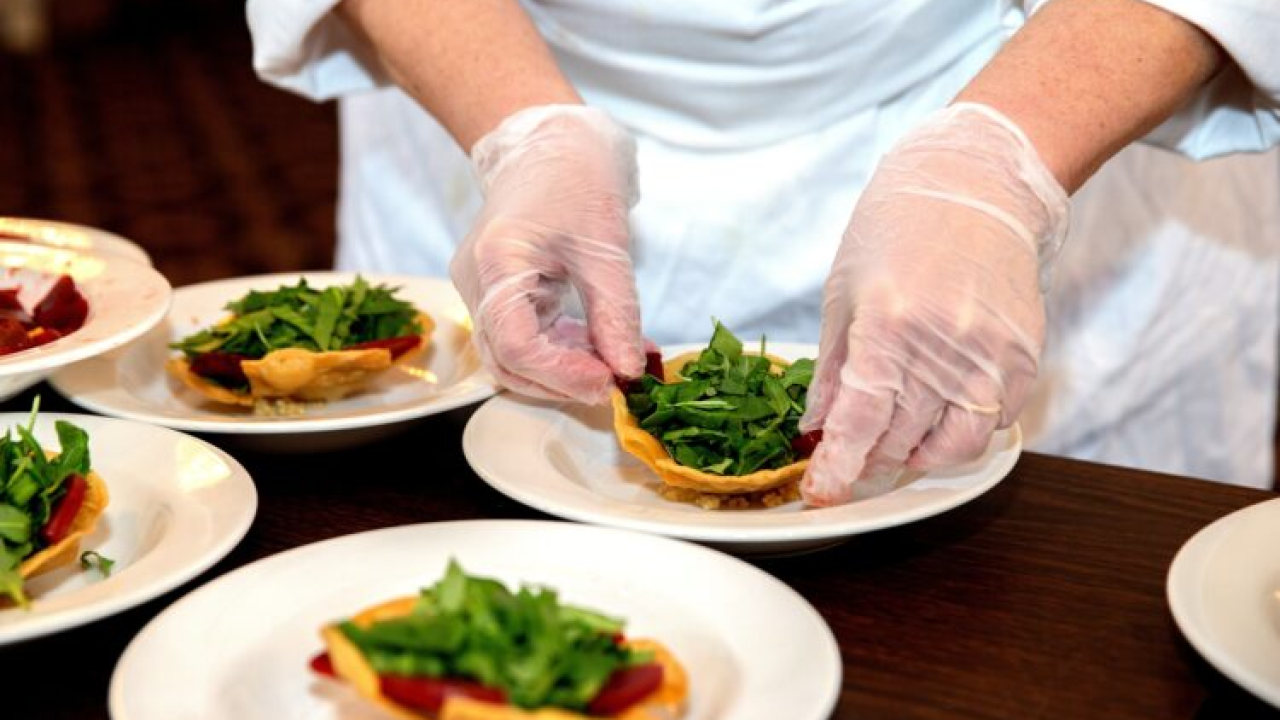 Chefovi otkrili koja jela nikad ne biste trebali naručiti u restoranu