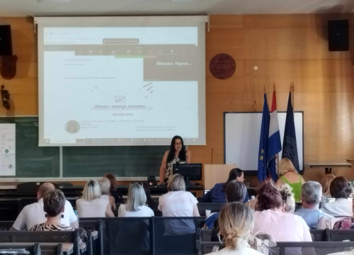 Fotografija 2 - Lorana Antunac jedna je od najboljih profesorica u Hrvatskoj: 'Matematika je moj poziv, a glazba ljubav'