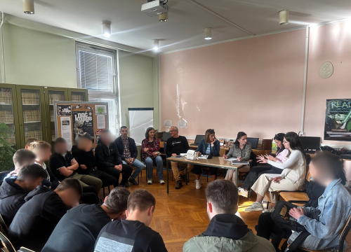 U Kninu održan okrugli stol u Srednjoj strukovnoj školi na temu nasilja nad i među mladima
