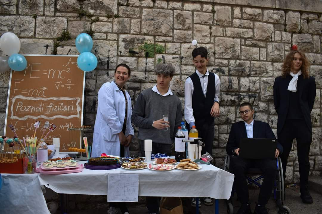 Veselo na Danima kruha u Gimnaziji: Dva učenika izrekli 'sudbonosno da'