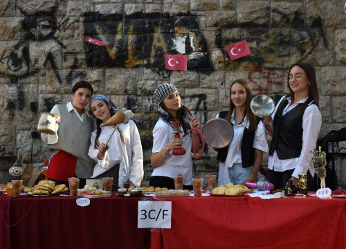 Fotografija 4 - Veselo na Danima kruha u Gimnaziji: Dva učenika izrekli 'sudbonosno da'