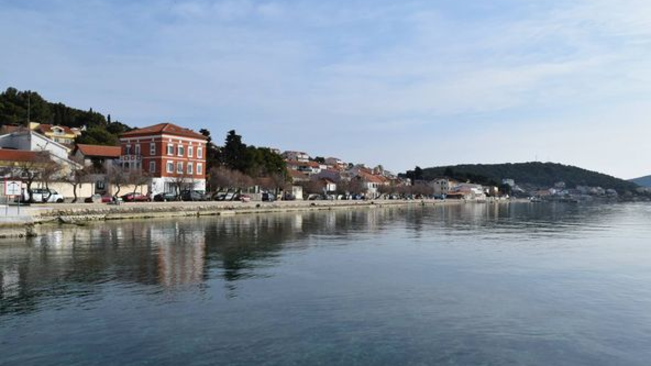 Općina Tisno objavila natječaj za studentske i učeničke stipendije