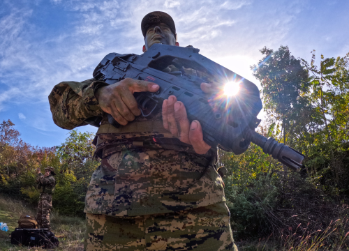 Fotografija 10 - Novi vođe Hrvatske vojske završili hodnju do Knina dugu 88 kilometara