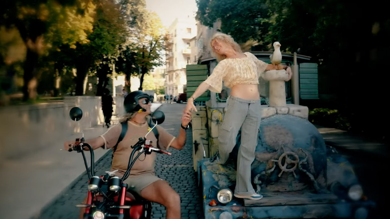 'Nikad nije kasno za ljubav': Premijerno pogledajte novi spot Gorana Karana