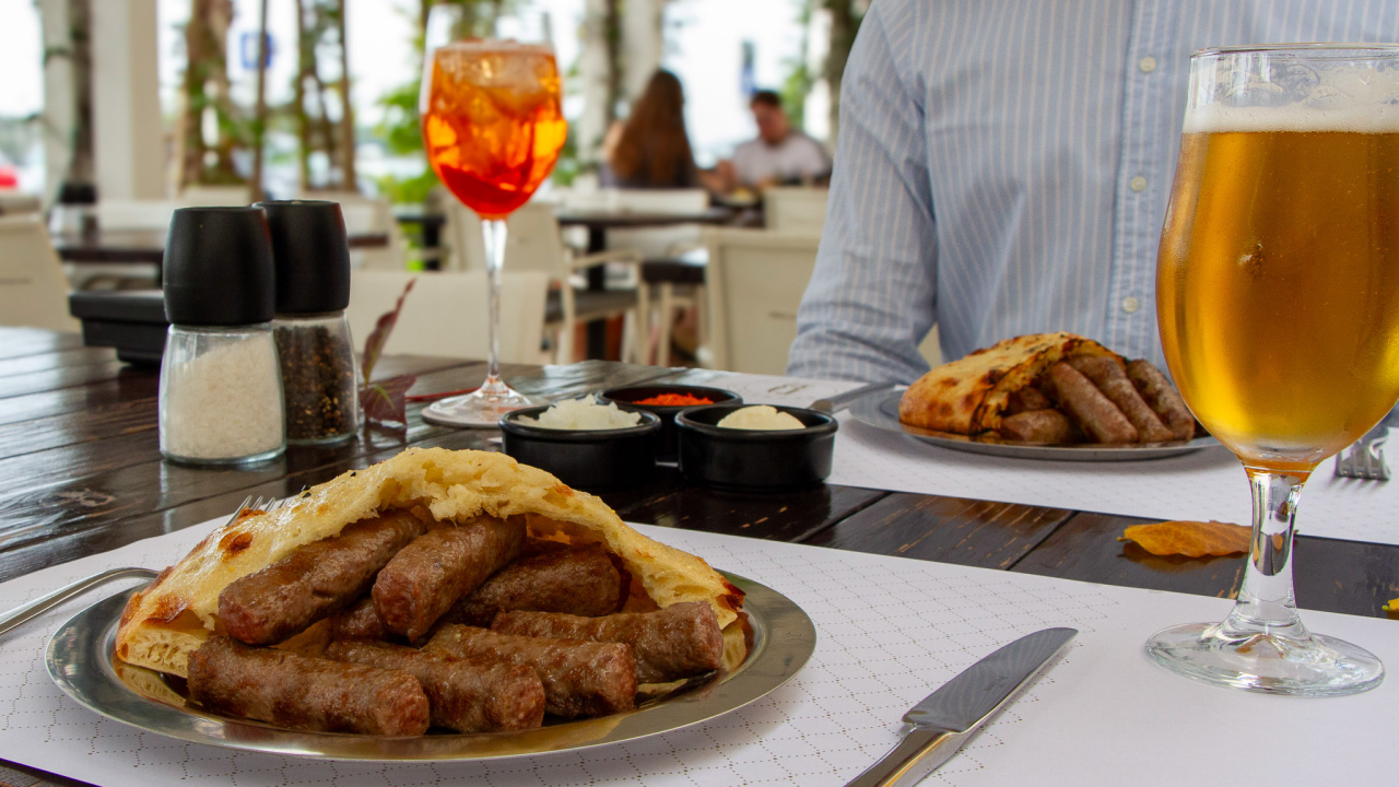 Meso u centru pažnje: Bronzin predstavlja ćevape