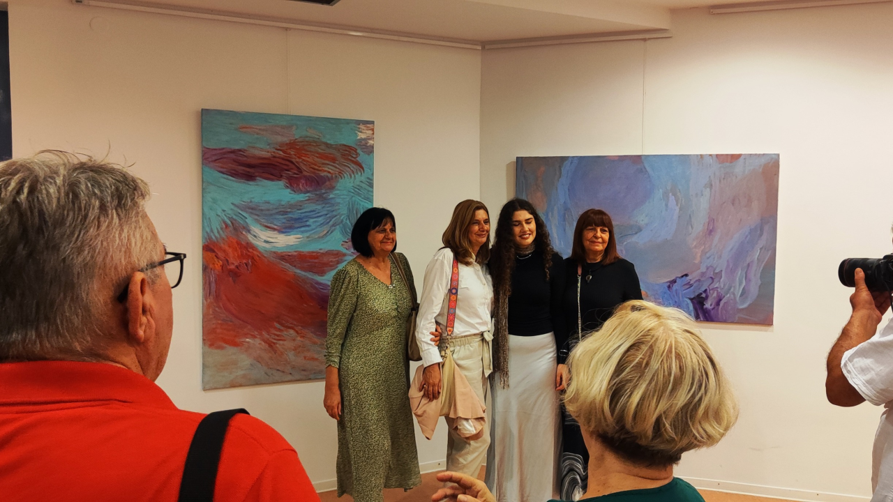 U knjižnici otvorena izložba mlade umjetnice Doris La Mazza