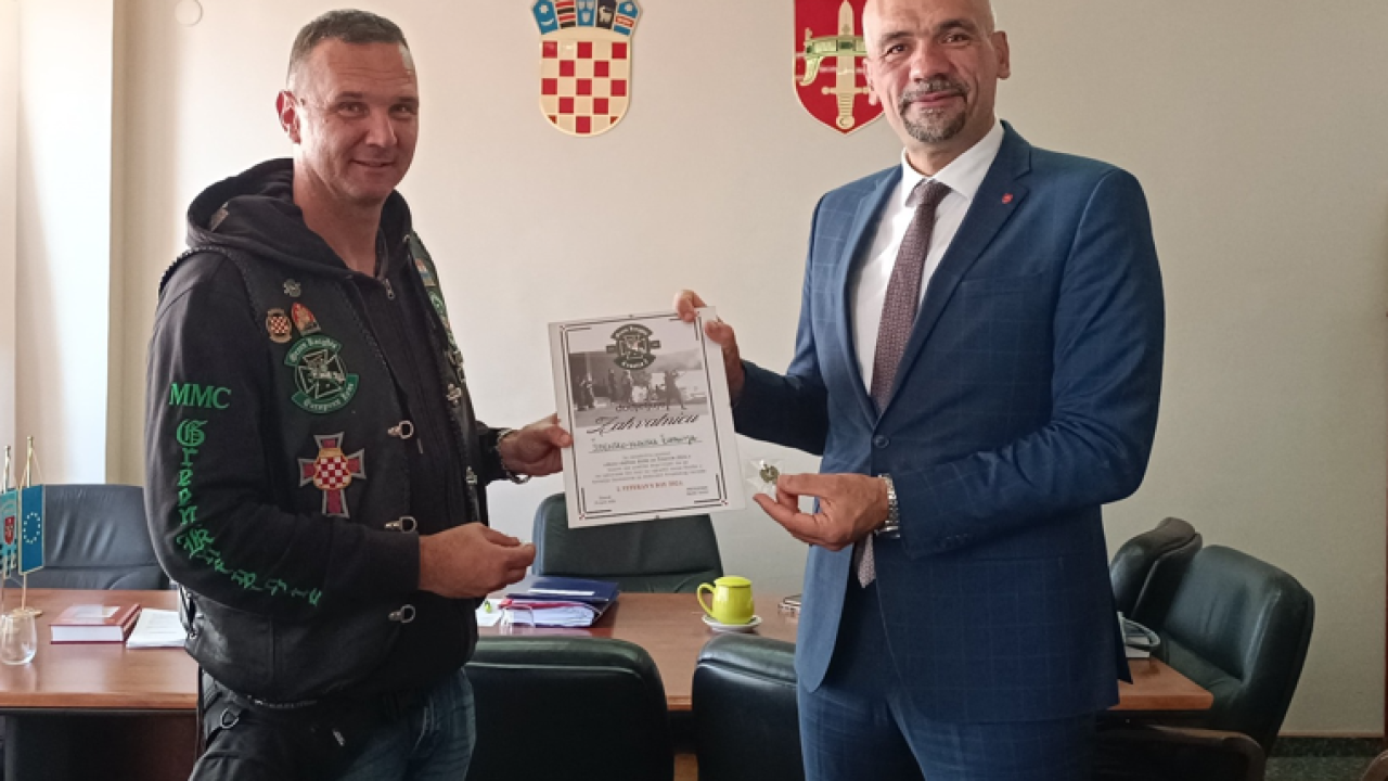 Županu Jeliću bajkeri zahvalili na podršci ovogodišnjem moto-defileu 'Bitka za Šibenik'