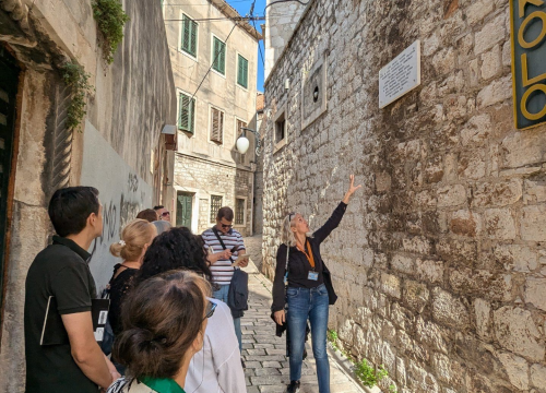 Fotografija 9 - Šibenčani prošetali ulicama grada i upoznali se sa svojom književnom baštinom