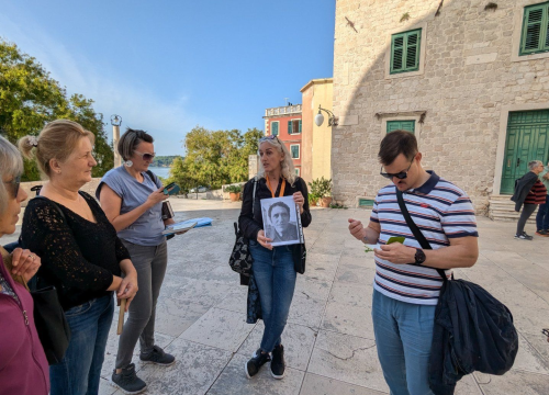 Fotografija 4 - Šibenčani prošetali ulicama grada i upoznali se sa svojom književnom baštinom