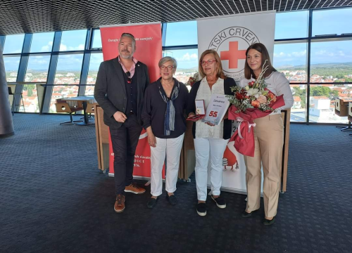 Fotografija 9 - Vodičani Robert Pašara i Slavko Minčić po sto puta darovali krv