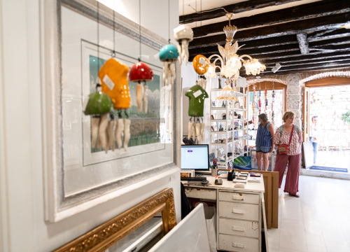 Fotografija 21 - U Galeriji Juraj Dalmatinac ulovite umjetnine poznatih hrvatskih slikara po odličnim cijenama!