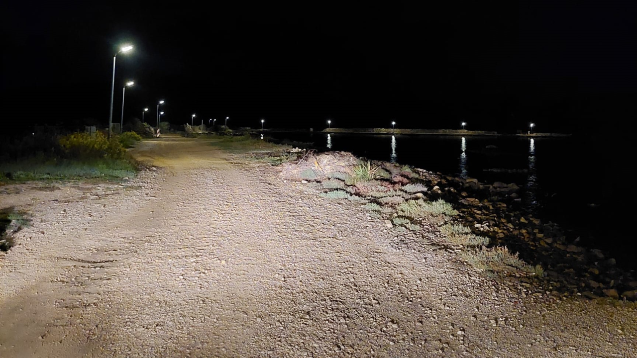 Započelo osvjetljavanje informativno - edukativne šetnice u Murteru