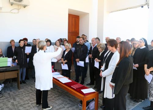 Fotografija 8 - Biskup Rogić predvodio misu na gradskom groblju Kvanj