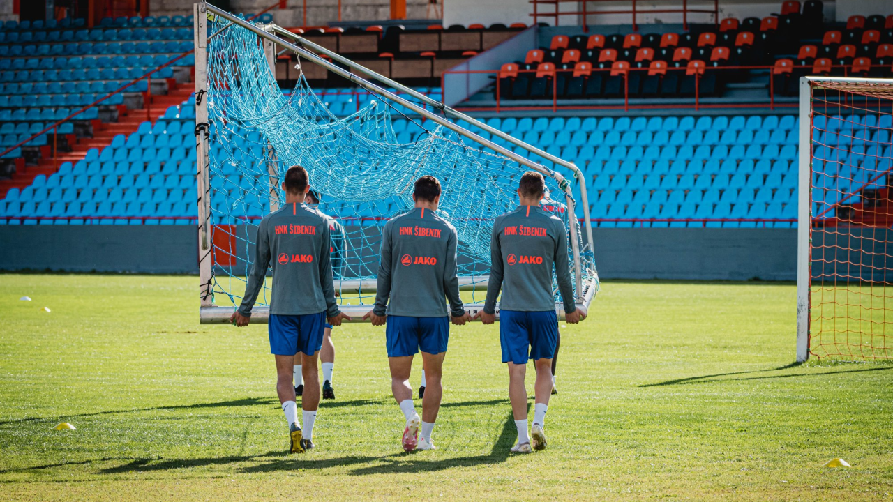 Postoje problemi s reflektorima na Šubićevcu. Šibenik to mora riješiti